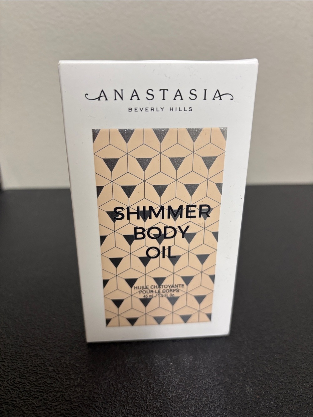 Revolve Anastasia Beverly Hills Shimmer Body Oil - Nude & Black Box